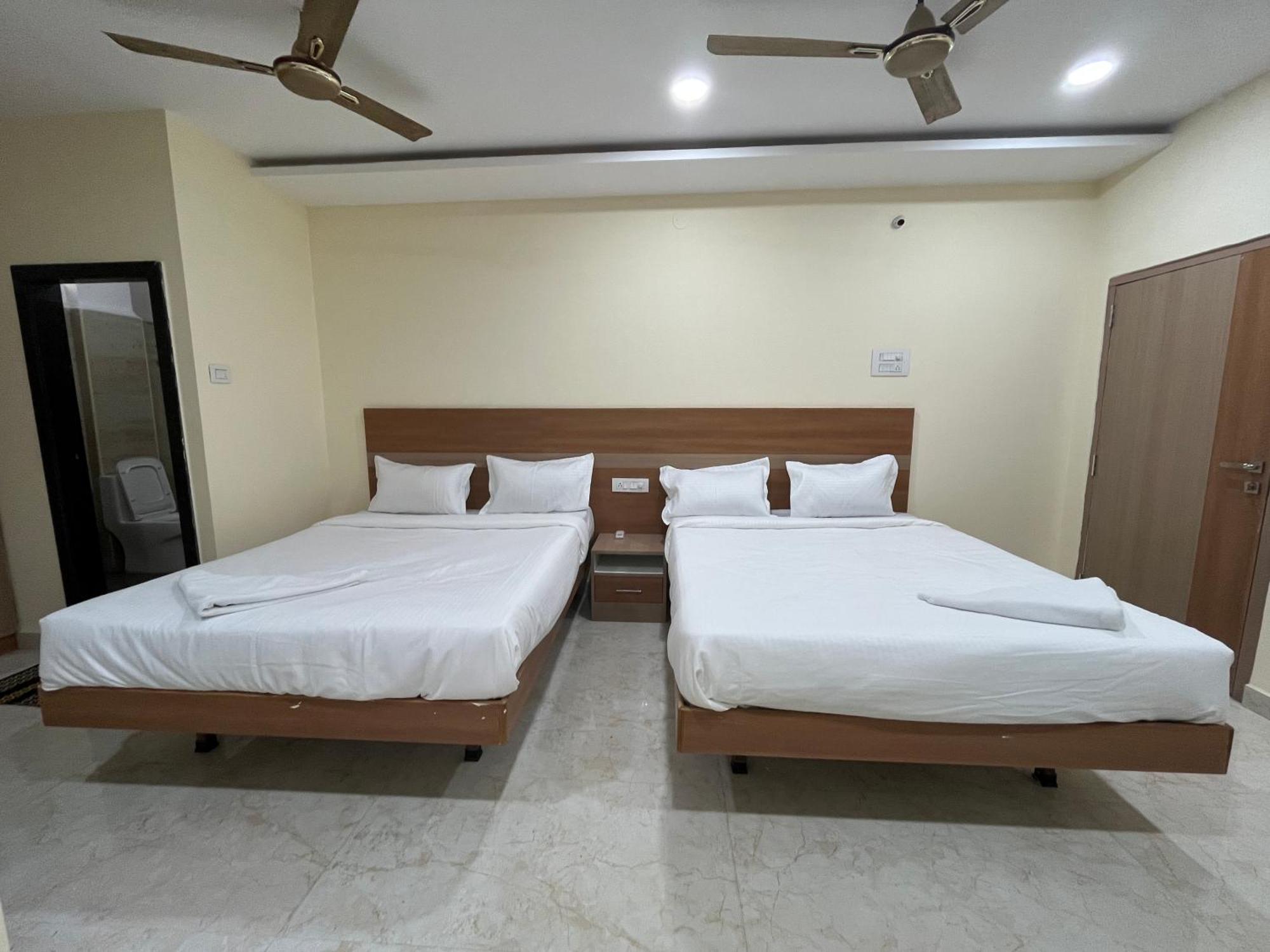 Hotel Elite Swagath Grand Hyderabad Exterior photo